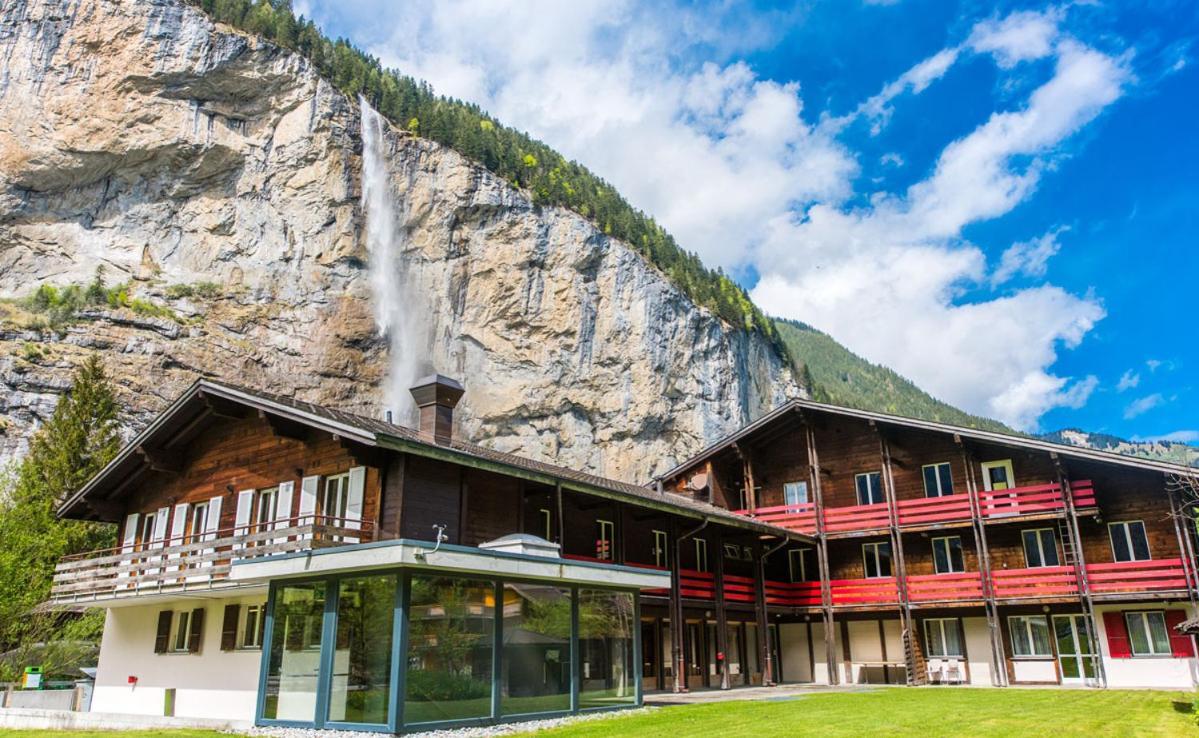 Alpine Base Hostel - Adults Only Lauterbrunnen Exterior foto