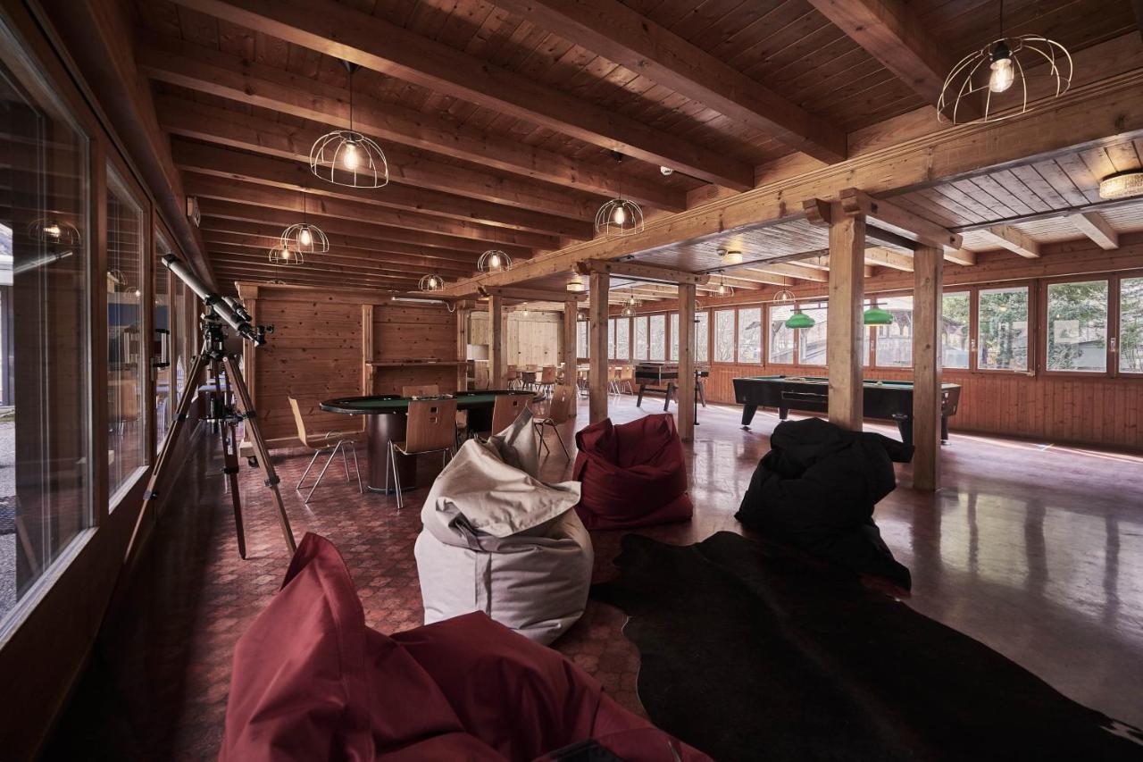 Alpine Base Hostel - Adults Only Lauterbrunnen Exterior foto