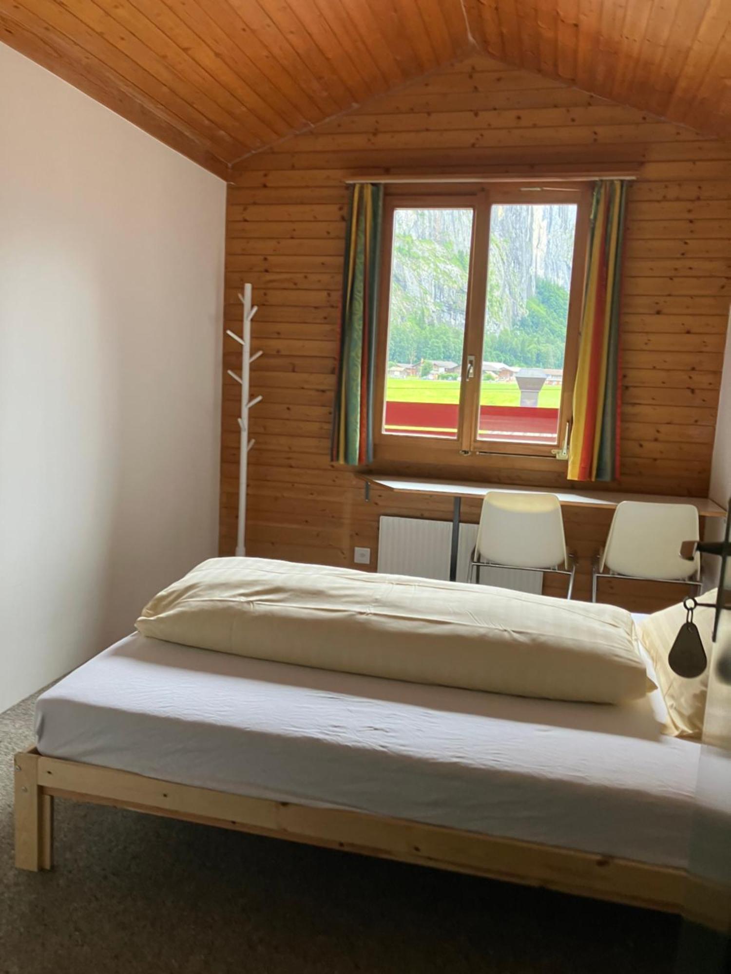 Alpine Base Hostel - Adults Only Lauterbrunnen Exterior foto