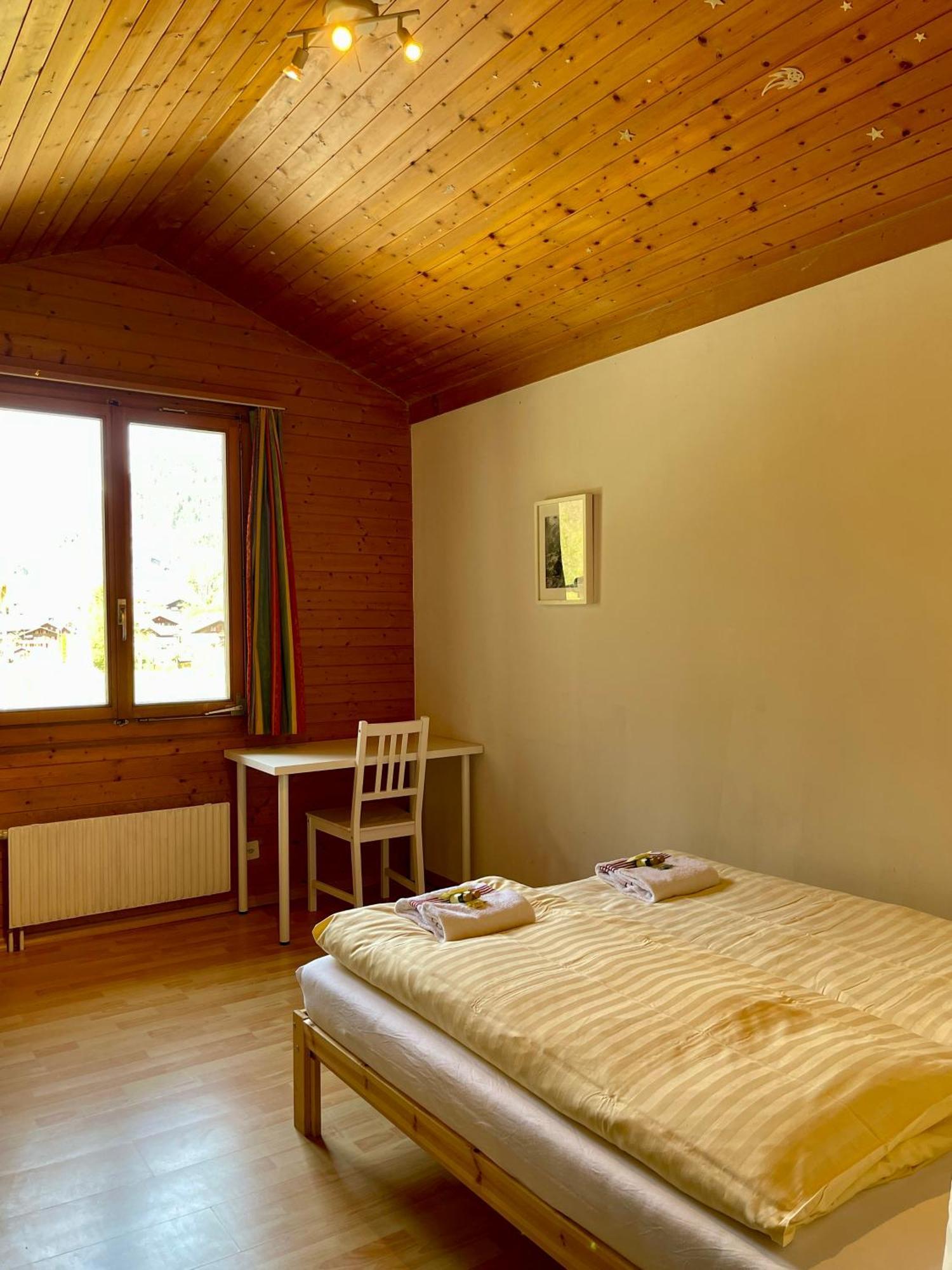 Alpine Base Hostel - Adults Only Lauterbrunnen Exterior foto